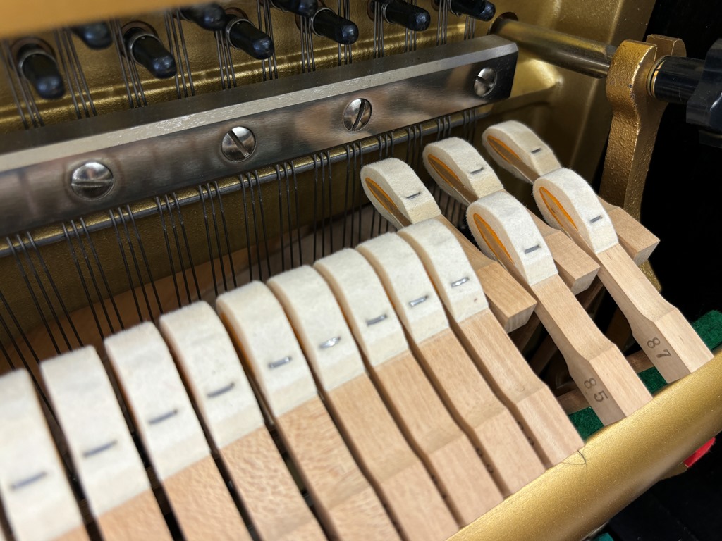 YAMAHA U3A